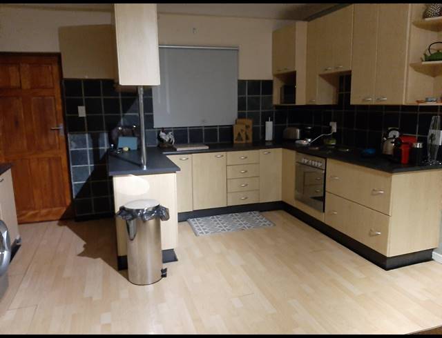 2 BEDROOM TOWNHOUSE RENTED IN CHARLO